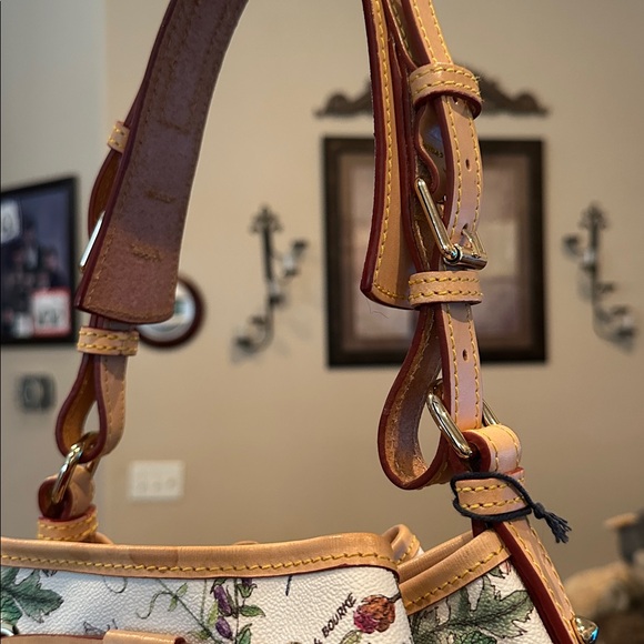 Floral Print Bucket Bag New with tags πβ₯οΈπ¦π¦πΎππππΈππΊ - Picture 7 of 17